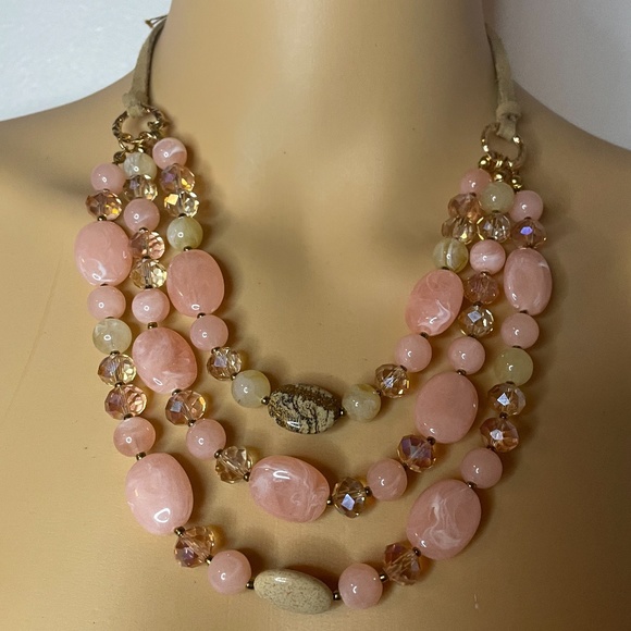Vintage Jewelry - Vintage pink gold stone plastic statement necklace